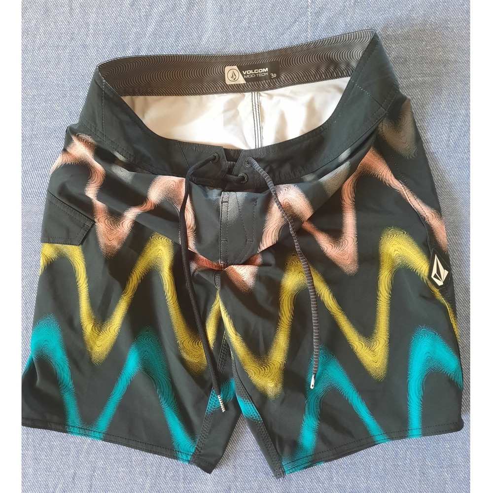 Volcom Mod-Tech Men Board Drawstring Shorts Size 30 Black Multi Color Wavy Swim